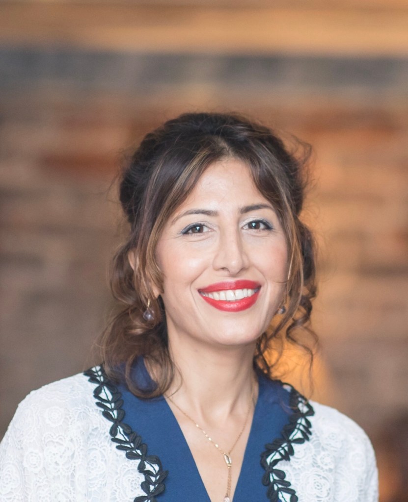 Dr Rahna Rehman, medical specialist in Functional and Longevity Medicine- Personalised care for thyroid, hormones, immunity & aging-helpingwomen heal, thrive, and prevent chronic disease.